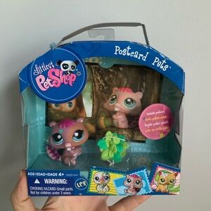 Vintage 2010 LITTLEST PET SHOP Postcard Pets beaver blythe postcard pet NEW